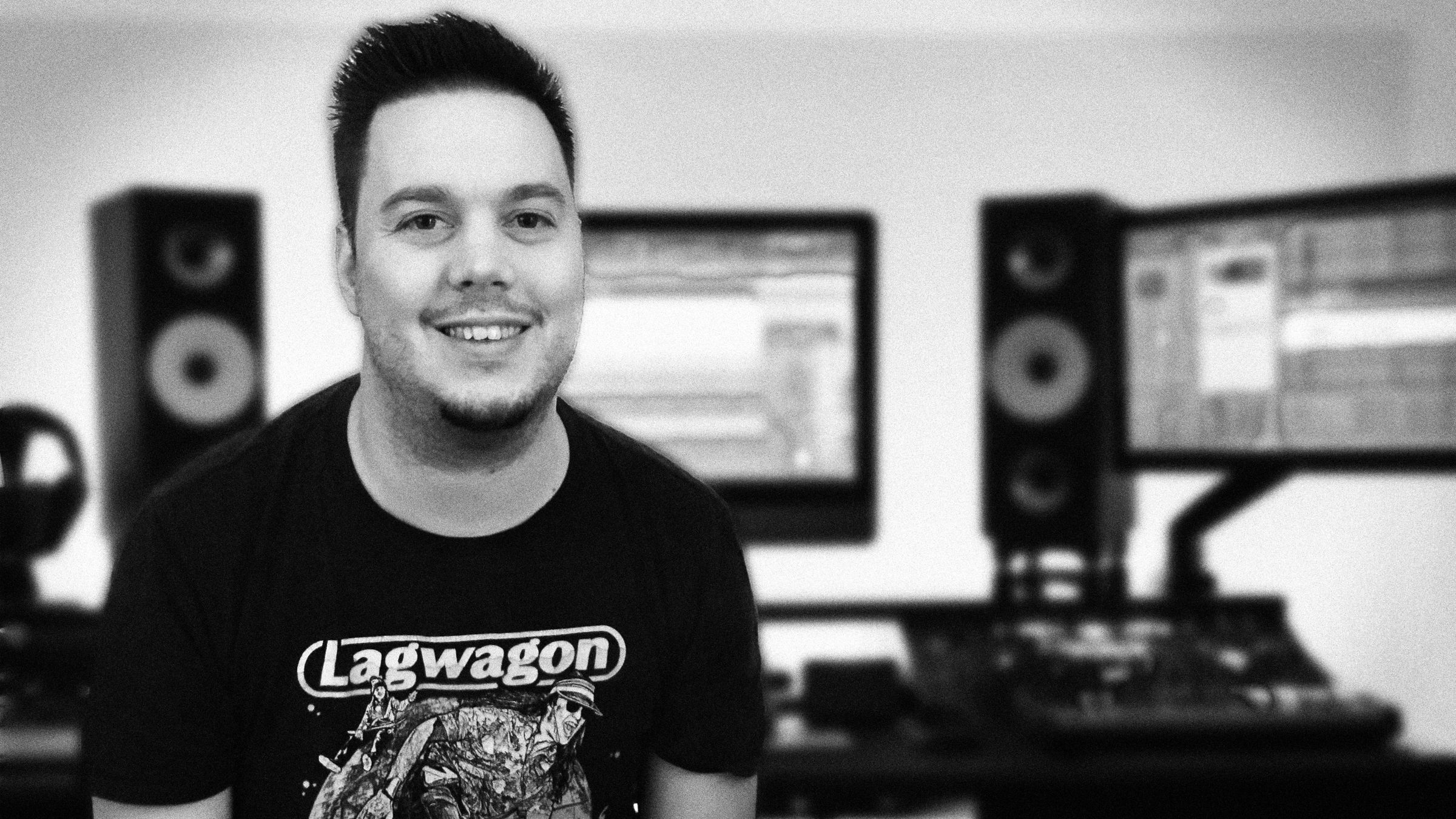 Jasmin “Jess Davy” Alibegić in the studio